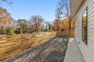 21 Cody St in Greenville, SC - Building Photo - Building Photo