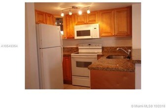665 NW 85th Pl in Miami, FL - Building Photo - Building Photo