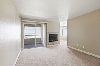 6500 W Lake Mead Blvd in Las Vegas, NV - Building Photo - Building Photo
