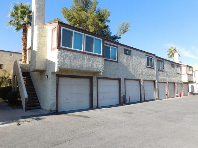 5003 Spencer St in Las Vegas, NV - Building Photo - Building Photo