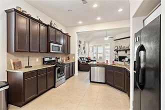605 Chesterfield Ln in League City, TX - Building Photo - Building Photo