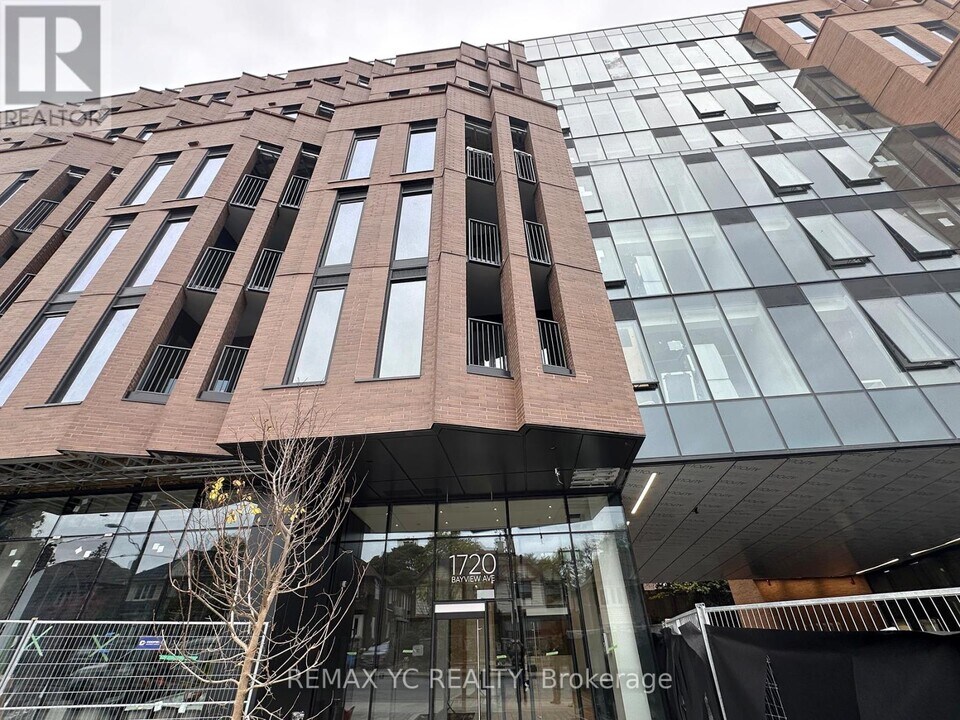 1720 Bayview Ave in Toronto, ON - Building Photo