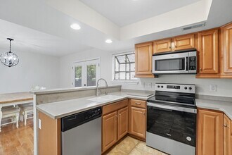 9221 N Vicksburg Park Ct in Charlotte, NC - Building Photo - Building Photo