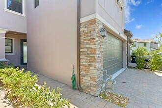 4880 Isola Ct in Wesley Chapel, FL - Building Photo - Building Photo