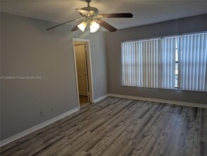 2588 Coral Springs Dr in Coral Springs, FL - Building Photo - Building Photo