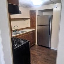 397 Lacy Dr in Elgin, TX - Building Photo - Building Photo