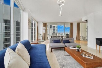 18671 Collins Ave in Miami, FL - Building Photo - Building Photo