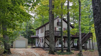 2552 E Birch Pl in Cedar, MI - Building Photo