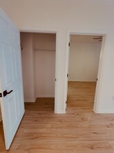 12925 Centre Park Cir in Herndon, VA - Foto de edificio - Building Photo