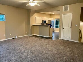 4503 NE McDougal Ln in Ankeny, IA - Building Photo - Building Photo