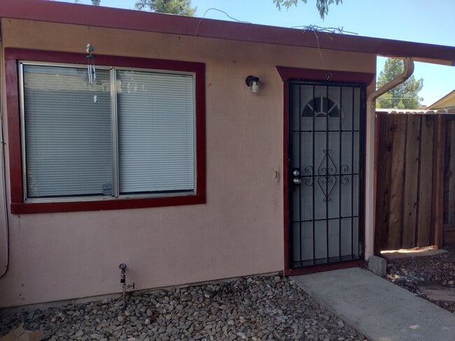 220 Floyd Ave, Unit A