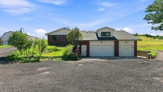 4702 N State Hwy 67 in Sedalia, CO - Building Photo