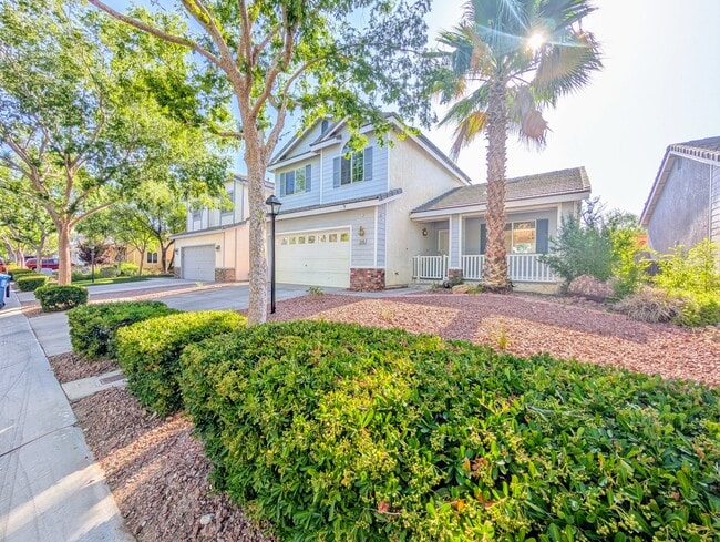 7640 Natures Song St in Las Vegas, NV - Building Photo - Building Photo