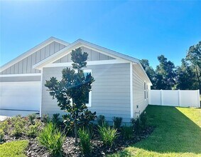 1112 NW 48th Terrace in Ocala, FL - Building Photo - Building Photo