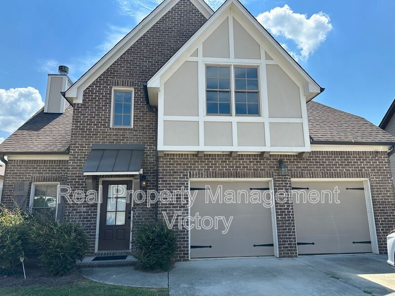 1089 Garnet Dr in Calera, AL - Building Photo