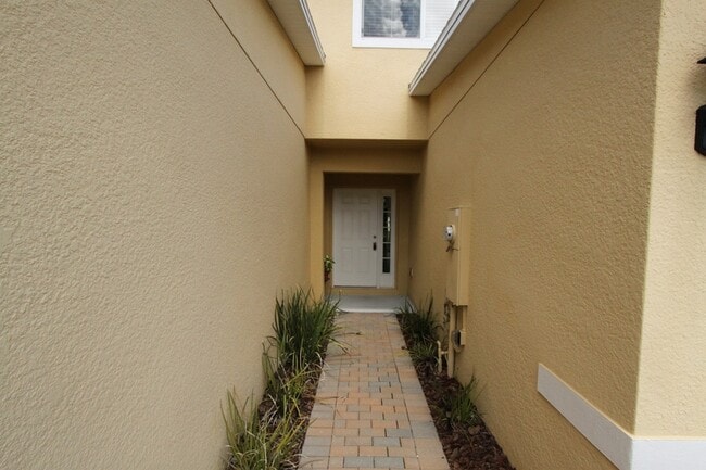 property at 1019 Wood Cv