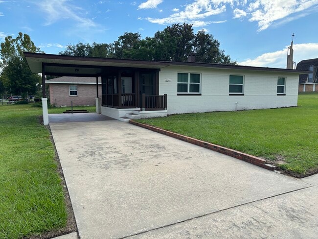 property at 2201 Vine St