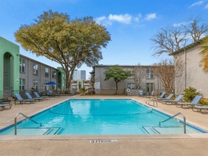 The Entro At Midtown in Dallas, TX - Foto de edificio - Building Photo