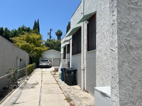 811 N Vendome St in Los Angeles, CA - Building Photo - Building Photo