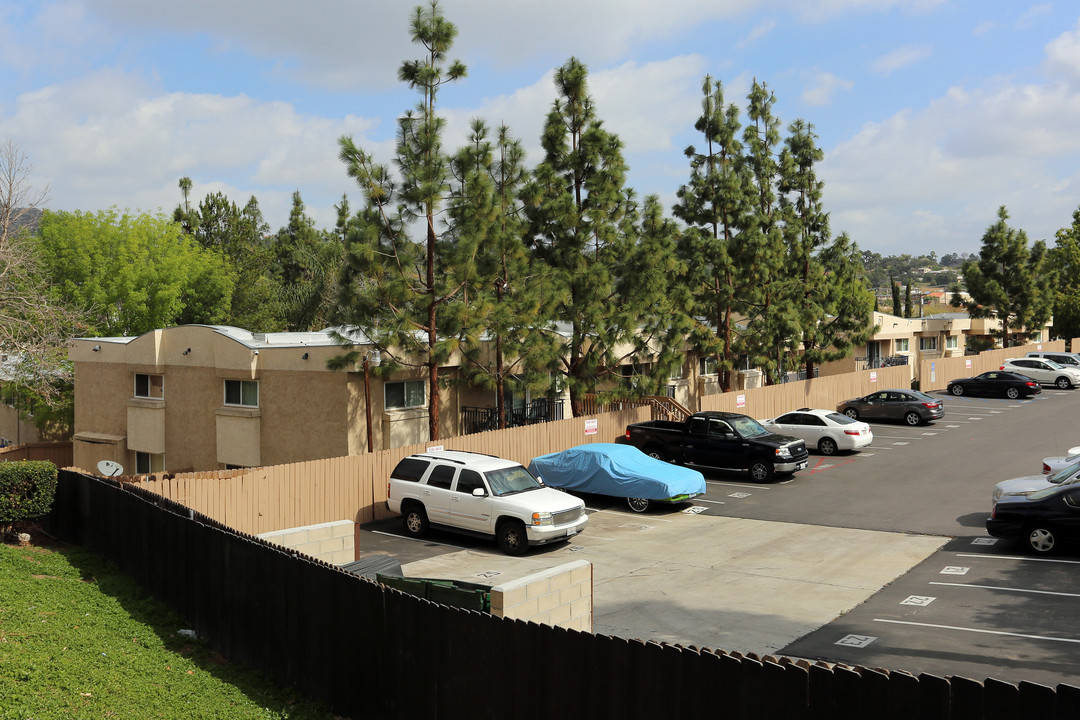 Helix De Oro Condos in Spring Valley, CA - Building Photo