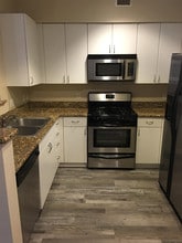 1801 E Katella Ave in Anaheim, CA - Building Photo - Building Photo