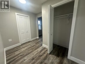 565 Emma St in Gananoque, ON - Building Photo - Building Photo