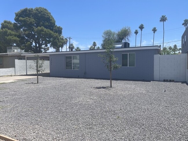 property at 2325 N 30th St