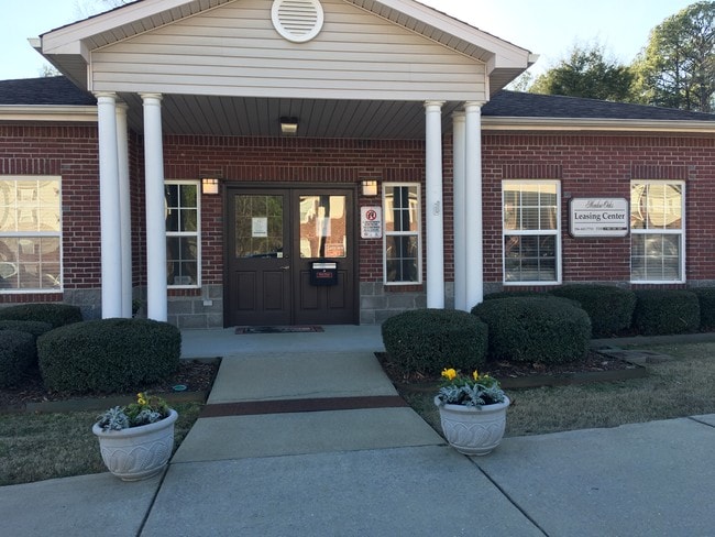 Meadow Oaks in Rainbow City, AL - Building Photo - Building Photo