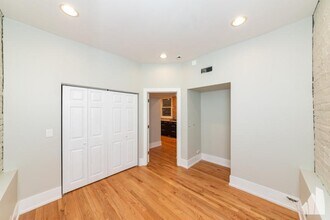 1122 W Addison St in Chicago, IL - Building Photo - Building Photo