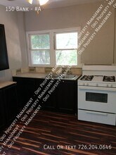 150 Bank St in San Antonio, TX - Building Photo - Building Photo