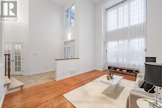 405 Tartaruga Ln in Ottawa, ON - Building Photo - Building Photo