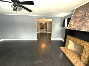 610 Salisbury Rd in Columbus, OH - Foto de edificio - Building Photo