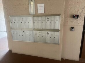 9510 Seagrape Dr in Davie, FL - Building Photo - Building Photo