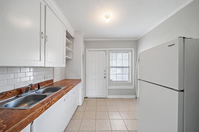 818 3rd St N in Texas City, TX - Building Photo - Building Photo