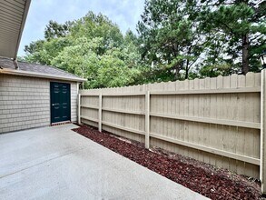 1045 Gamston Ln in Virginia Beach, VA - Building Photo - Building Photo