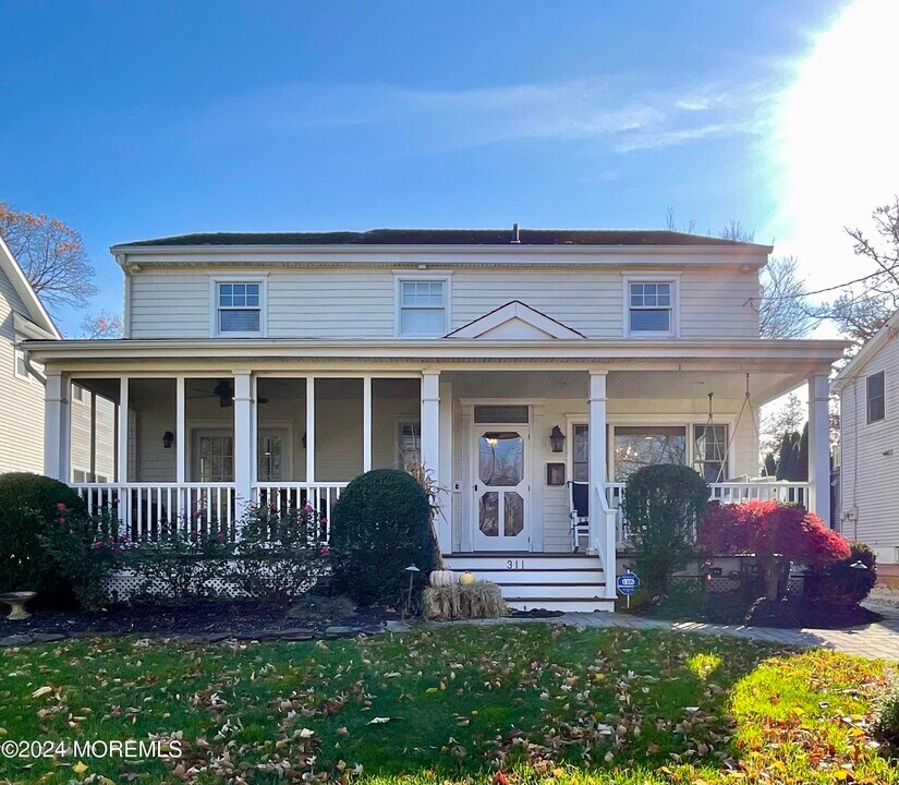 311 South Blvd in Spring Lake, NJ - Building Photo