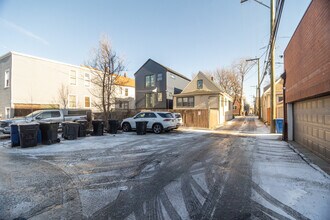 2814 N Maplewood Ave in Chicago, IL - Building Photo - Building Photo