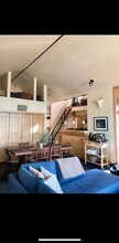 3125 Eastlake Ave E in Seattle, WA - Building Photo - Building Photo