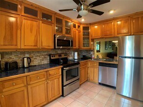 3453 Carambola Cir S in Coconut Creek, FL - Building Photo - Building Photo