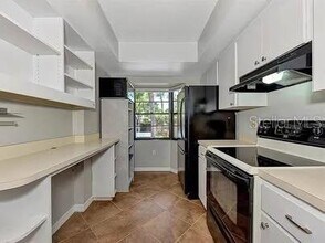 5645 Summerside Ln in Sarasota, FL - Building Photo - Building Photo