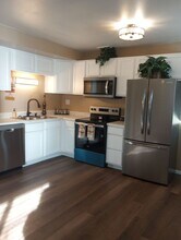 111 Crystal Park Rd in Manitou Springs, CO - Foto de edificio - Building Photo