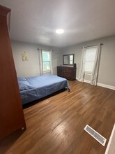 4823 E Michigan St in Indianapolis, IN - Building Photo - Building Photo