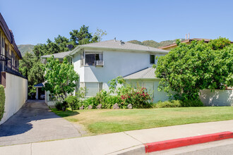 3222 Honolulu Ave in La Crescenta, CA - Foto de edificio - Building Photo