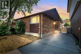 1366 Bayswater Crescent in Windsor, ON - Building Photo - Building Photo