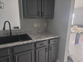 609 Porsche Ave in Sebring, FL - Building Photo