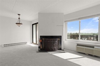 500 High Point Dr in Hartsdale, NY - Foto de edificio - Building Photo