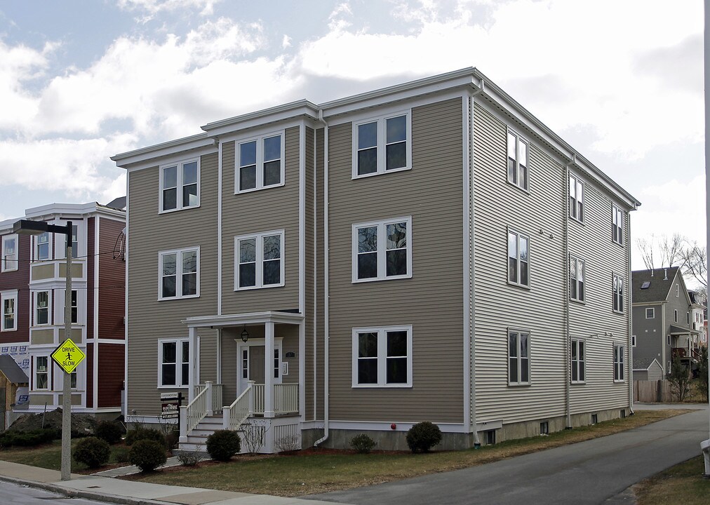 37 Coffey St in Dorchester, MA - Foto de edificio