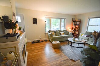 1208 5th St SE in Rochester, MN - Building Photo - Building Photo