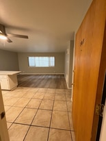 303 Lee St in Oakland, CA - Building Photo