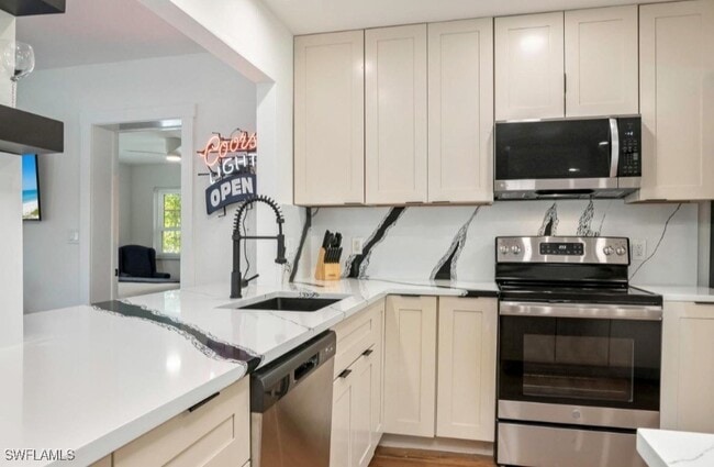 173 7th St in Bonita Springs, FL - Building Photo - Building Photo